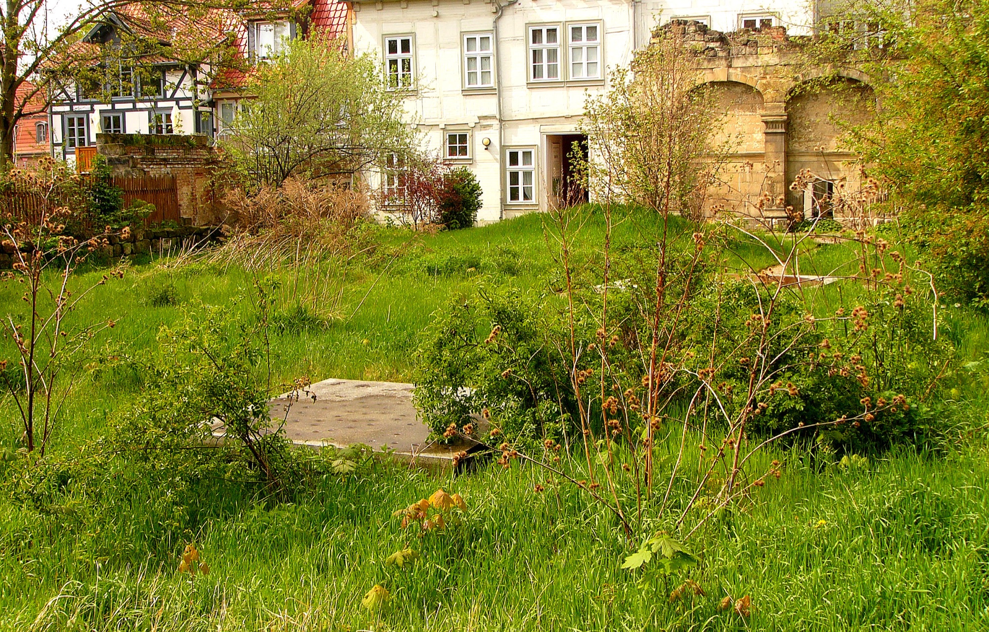 Open memorial installation marking the footprint of Halberstadt’s destroyed Baroque synagogue